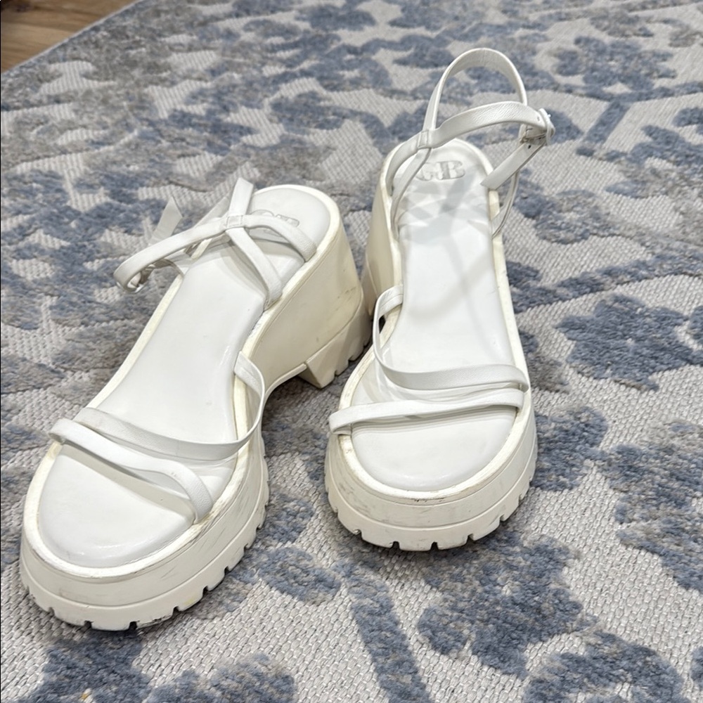 Gianni Bini White Platform Sandals Black Size9